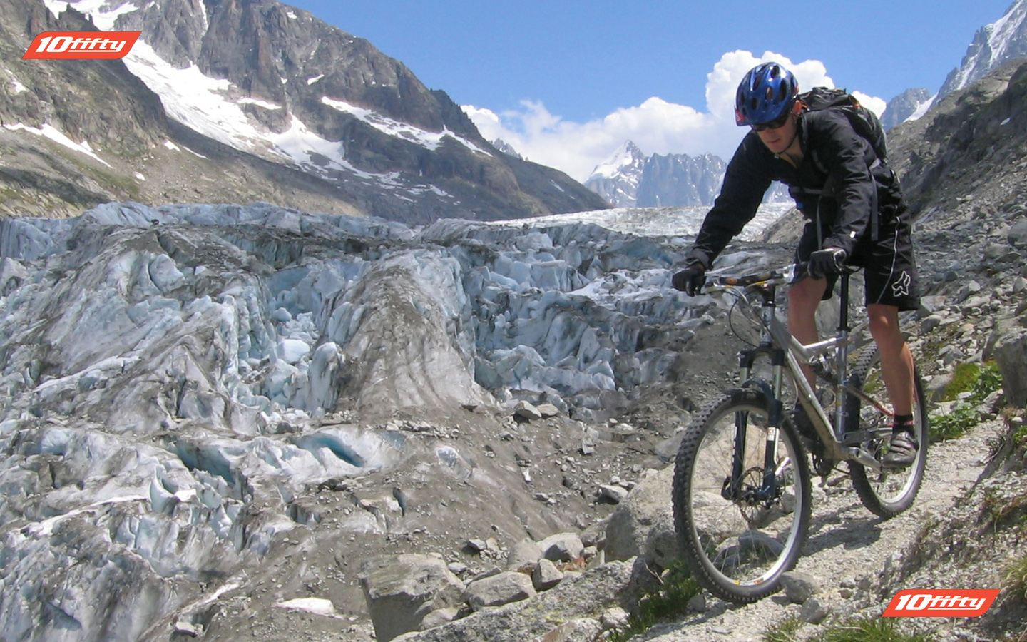 mountain-biker-glacier-1440.jpg
